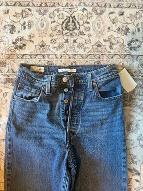 Levi's Ribcage Straight Jeans in size 26 blue denim